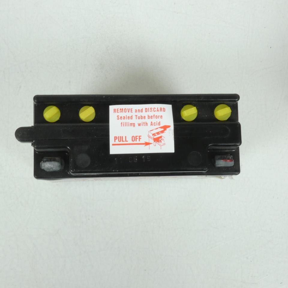 Batterie Kyoto pour Moto Kymco 125 Sector 1999 à 2003 13N7A-3A / 12V 7Ah Neuf en destockage