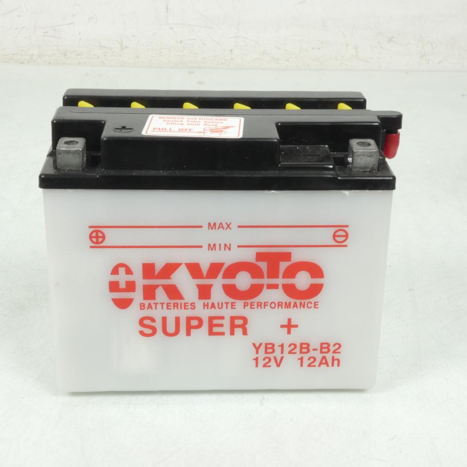 Batterie Kyoto pour Moto Suzuki 400 Gsx F 1981 à 1983 YB12B-B2 / 12V 12Ah Neuf en destockage