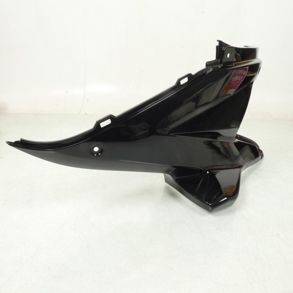 Cache latéral droit Générique pour scooter Yamaha 50 Aerox R 23106 Noir Brillant