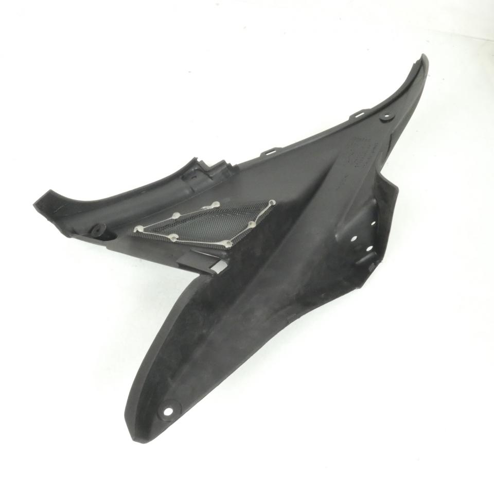 Cache latéral droit avec 3 trous pour scooter MBK 50 Nitro 1997-02 5BR-F172 Noir