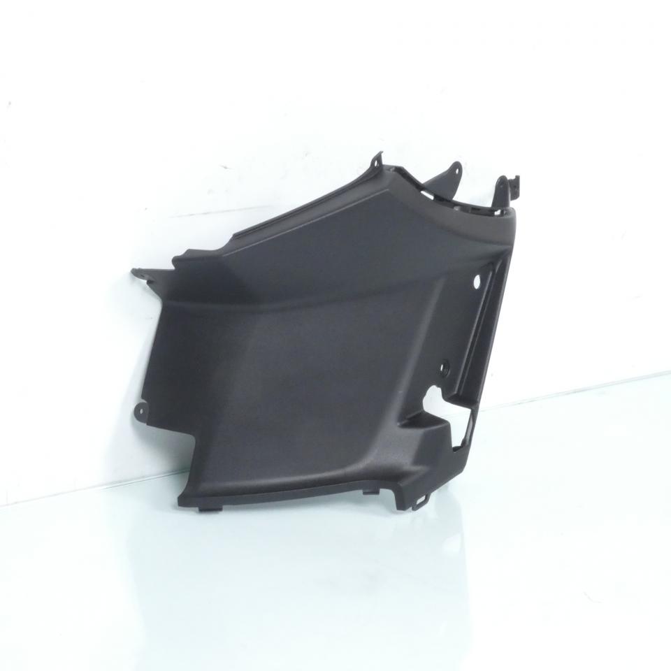 Cache latéral gauche origine pour scooter Peugeot 50 Kisbee 4T 1177917900 / 779179 / Noir Neuf