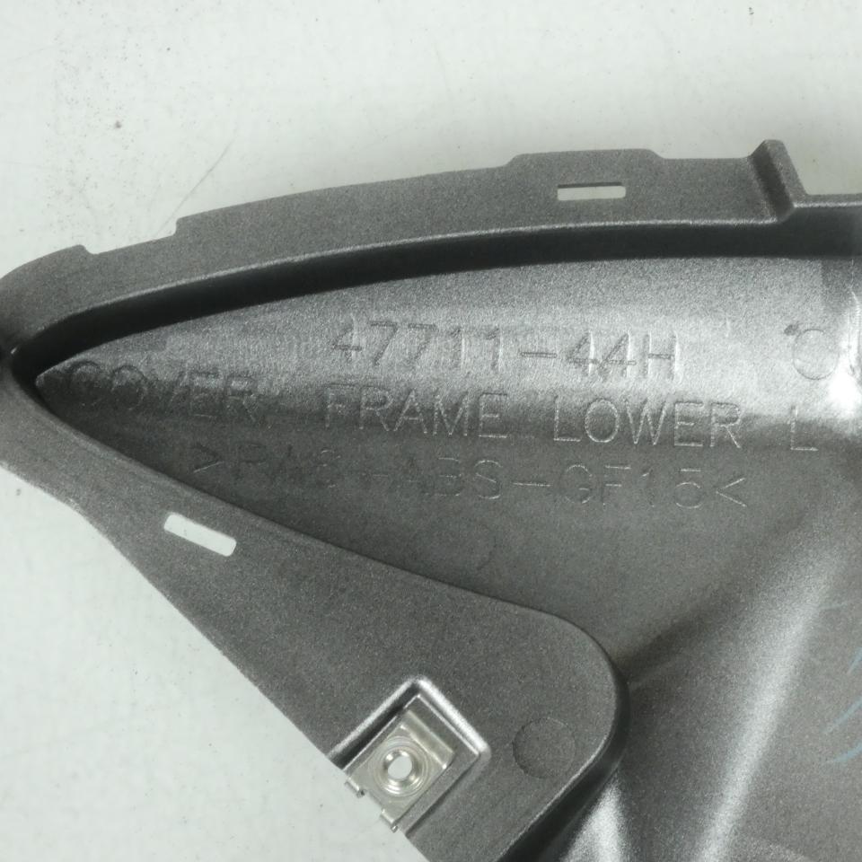 Cache latéral gauche pour moto Suzuki 650 Gladius 2009-16 47711-44H00-YD8 Gris