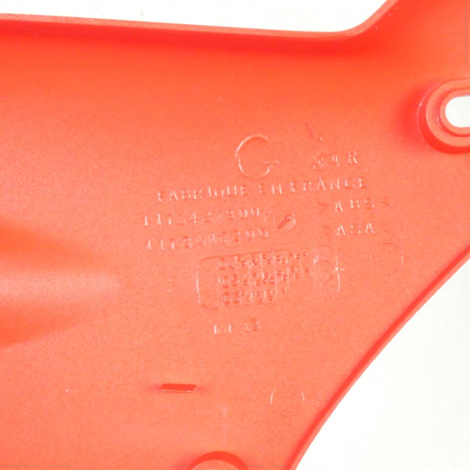 Cache latéral G pour scooter Peugeot 50 Speedfight 2 734278RT Rouge Neuf