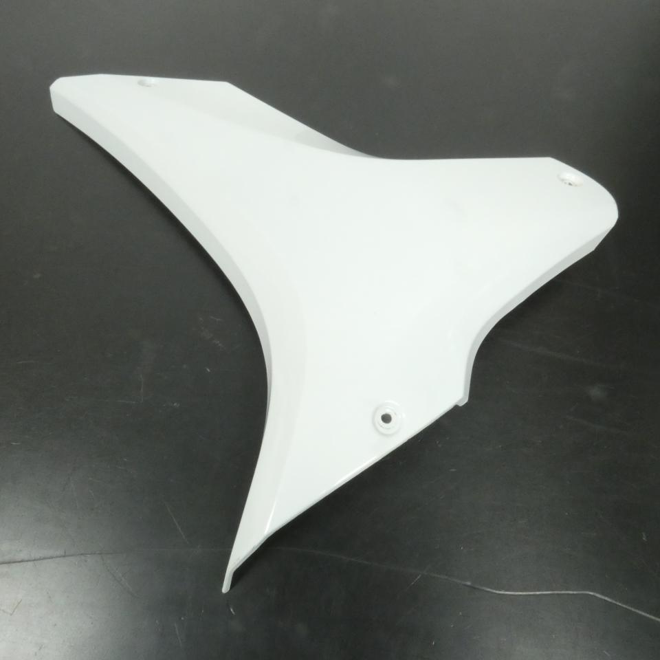Cache latéral inférieur gauche pour moto Peugeot 50 XR7 800770BL blanc occasion