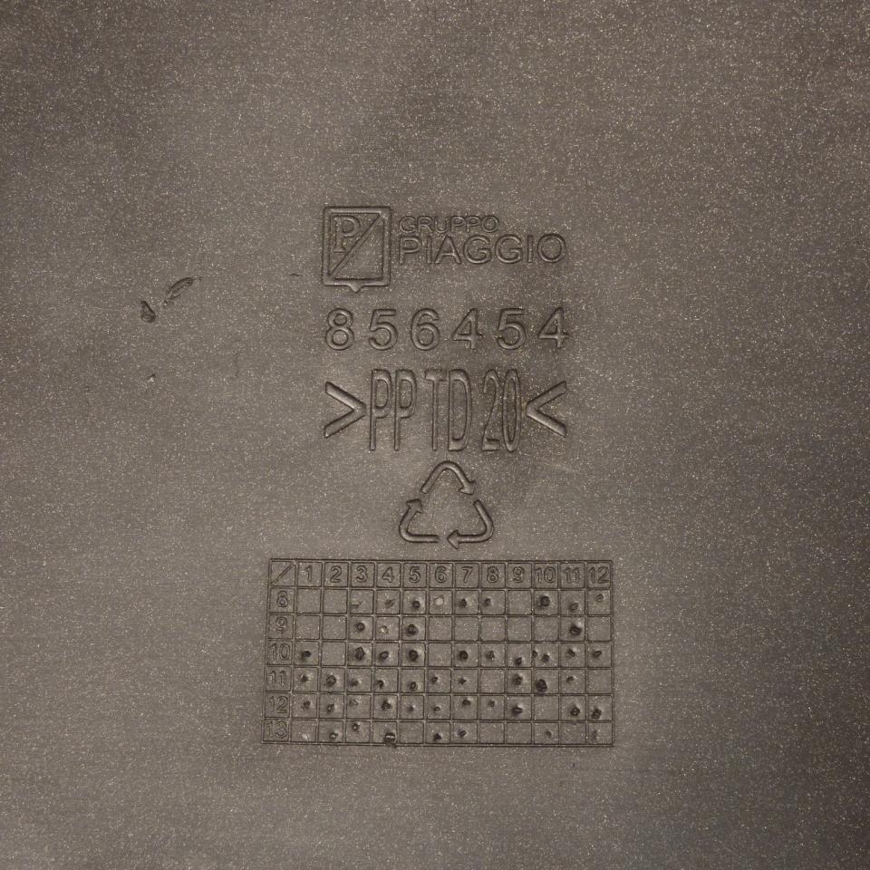 Sabot bas de caisse origine pour Scooter Aprilia 125 SR Motard 2012 à 2014 1B00054200XH1 / 856454 Neuf