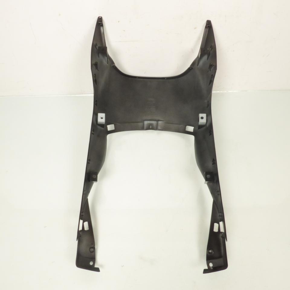 Sabot bas de caisse pour scooter Aprilia 50 SR 1997-2000 AP8239407 / 101432 Occasion