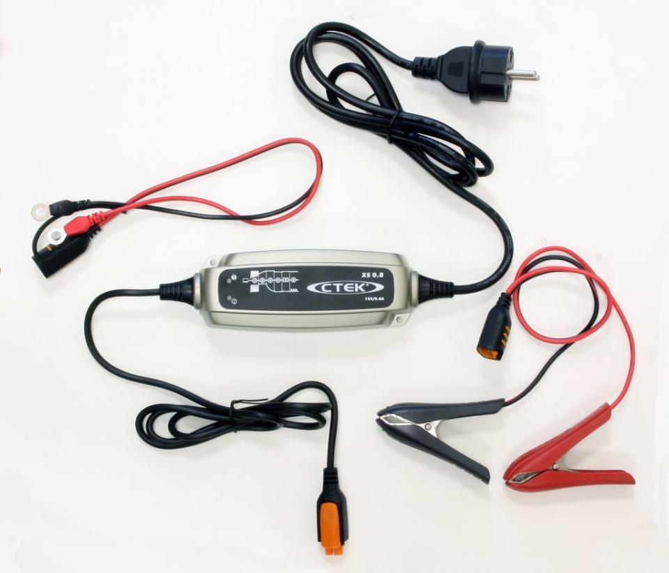 Outillage   pour   cc de   a  ACCUB08 etat Neuf Chargeur universel de batterie moto quad scooter voiture compact  CTEK XS 800 12V 0,8A / Le XS 0.8 est le plus petit chargeur 12V de CTEK. Il offre une technologie dernier cri et convient parfaitement à la c
