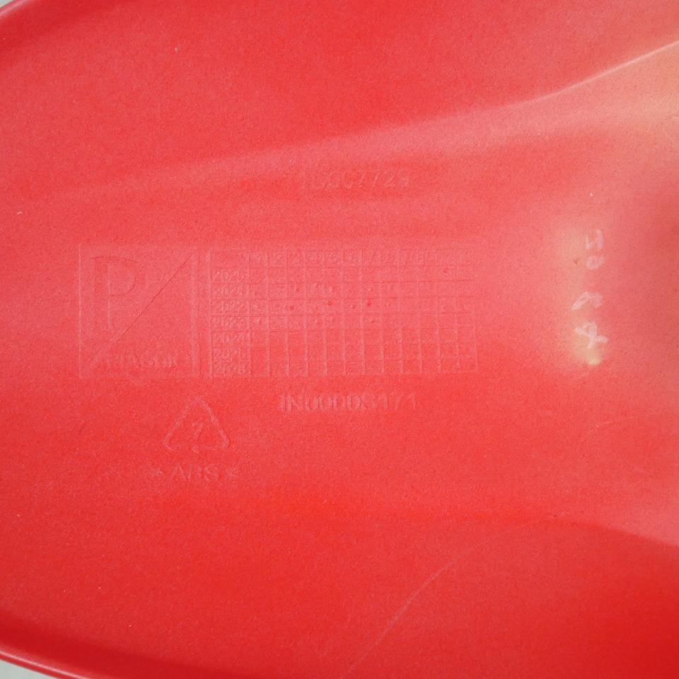 Partie AV Garde boue AV rouge pour scooter Aprilia 50 SXR SP1B007729R7 1B007729