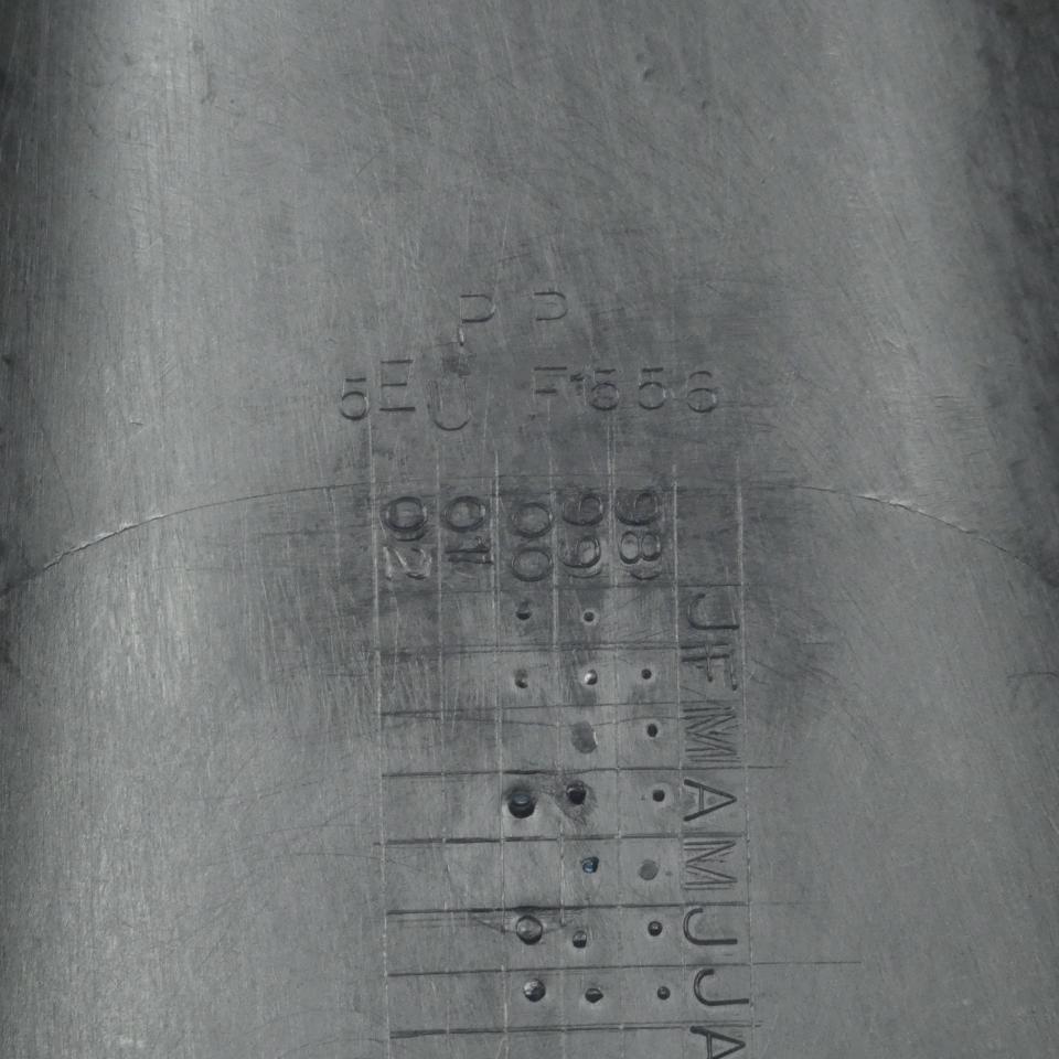 Partie AR de Garde boue AV pour scooter Yamaha 50 WHY 2004 5EU-F1556-10 Noir