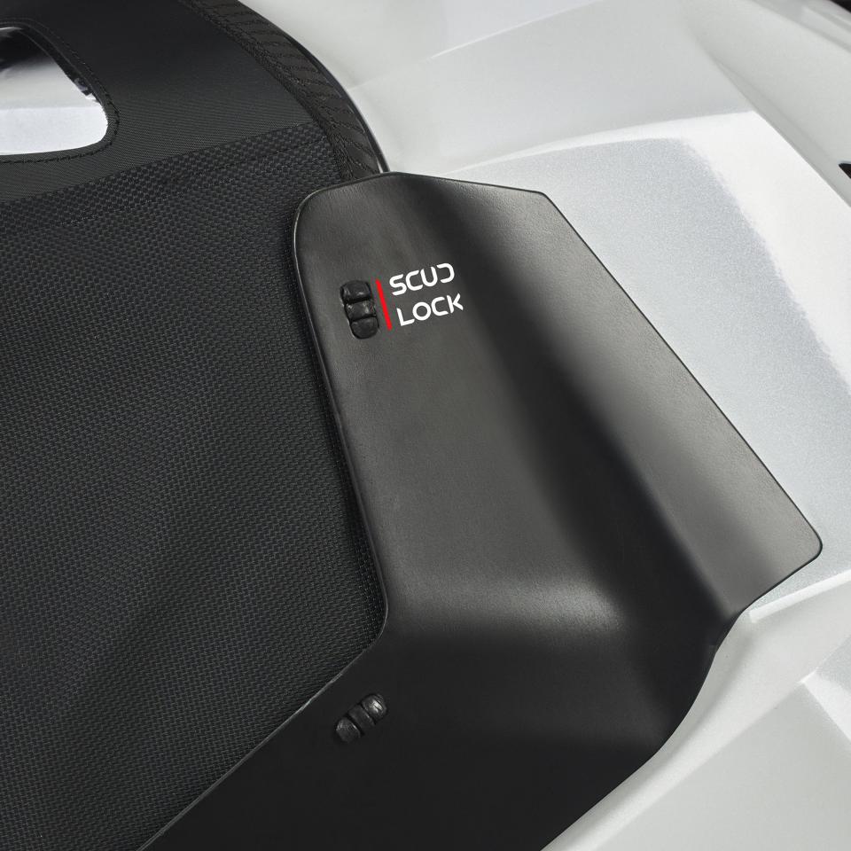 Accessoire Tucano Urbano pour Maxi Scooter Yamaha 560 Xp T-Max Après 2025 Neuf