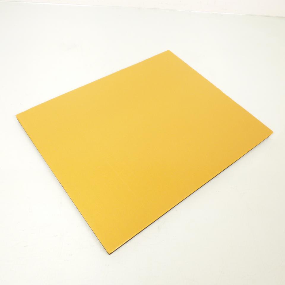 Mousse de selle adhésive 39x49x1cm pour coque moto racing poly carbone fibre