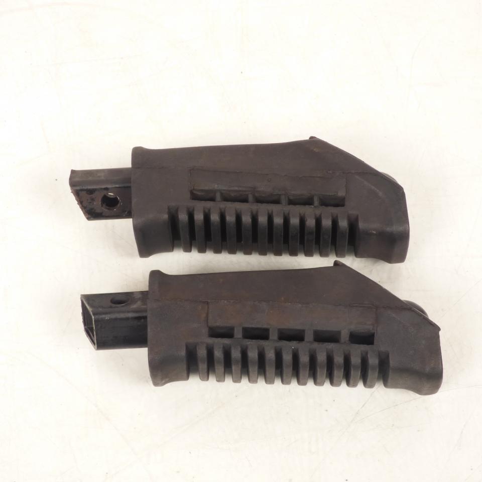 Paire de cale pied origine pour moto fixation 16mm Ø6mm Occasion