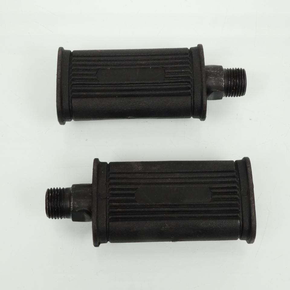 Paire de pédale droite gauche noir type Notario M14x1.25 pour mobylette MBK 51