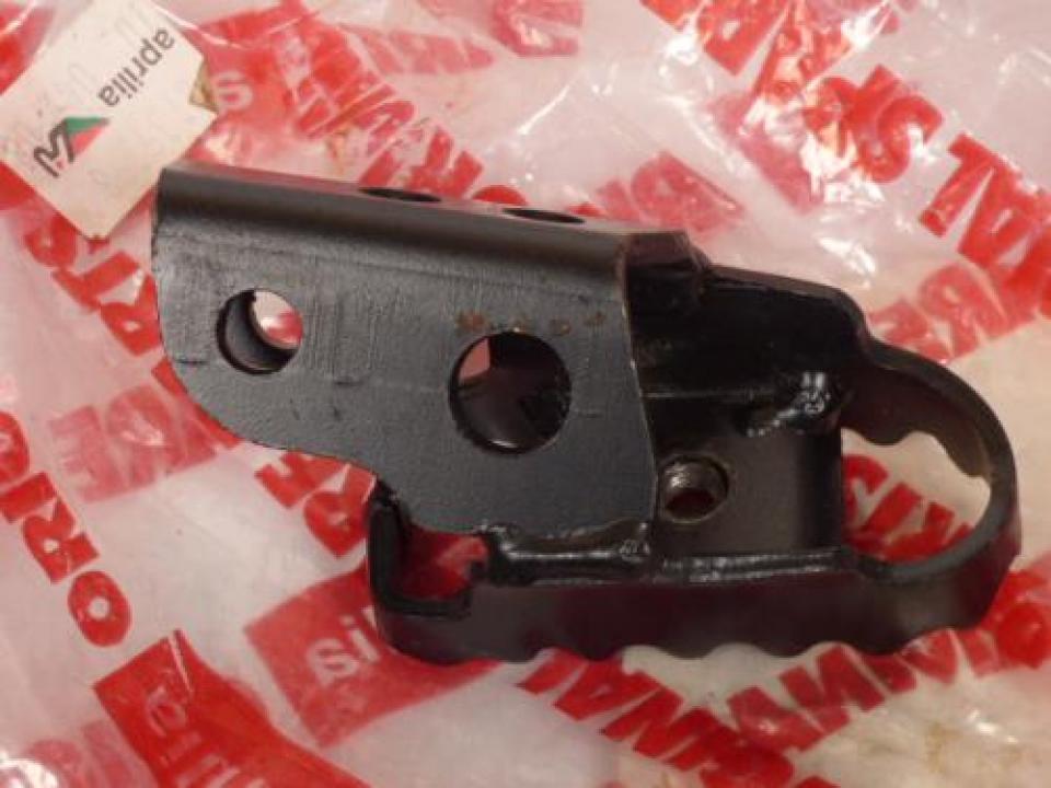 Cale pied origine pour Moto Aprilia 650 Pegaso 1992 à 1996 AP8135398 Neuf