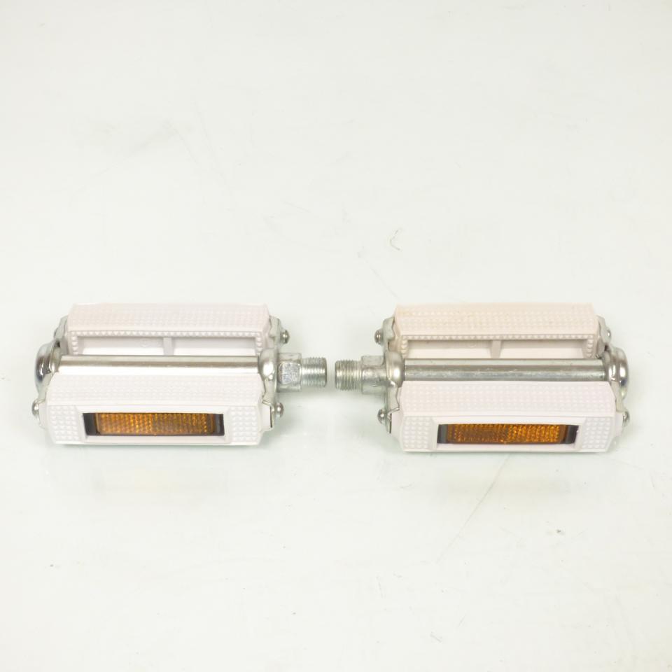 Pédale droite et gauche Union K465 blanche catadioptre pour velo 9/16 Ø14.3mm