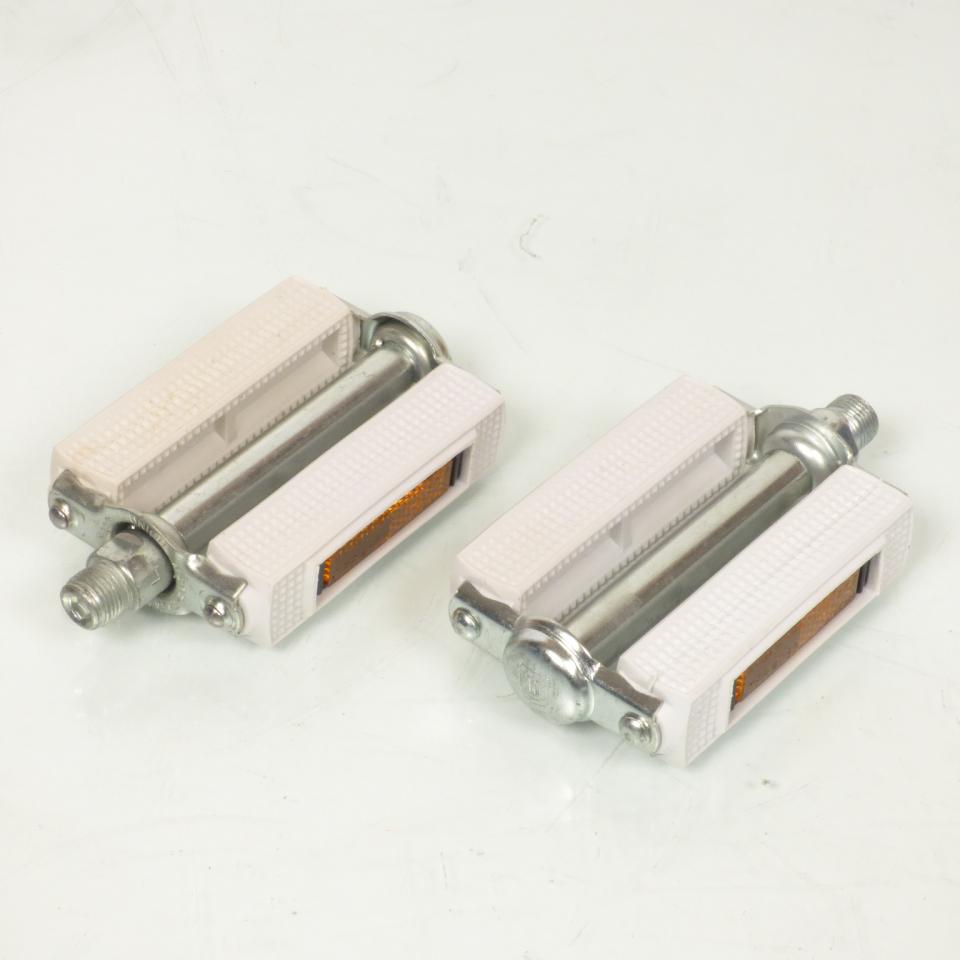 Pédale droite et gauche Union K465 blanche catadioptre pour velo 9/16 Ø14.3mm
