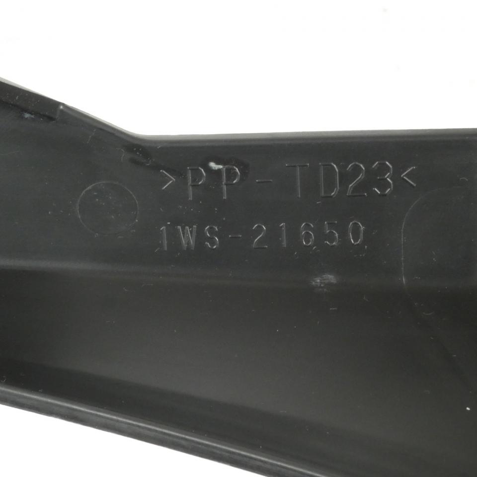 Cache chaîne pour moto Yamaha 700 MT-07 2014 à 2017 1WS-21650 Noir mat Neuf