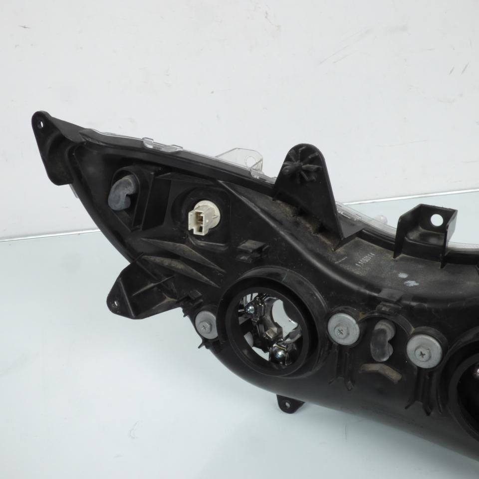 Optique avant pour scooter Suzuki 125 Burgman 2014 à 2018 90-5255B Occasion