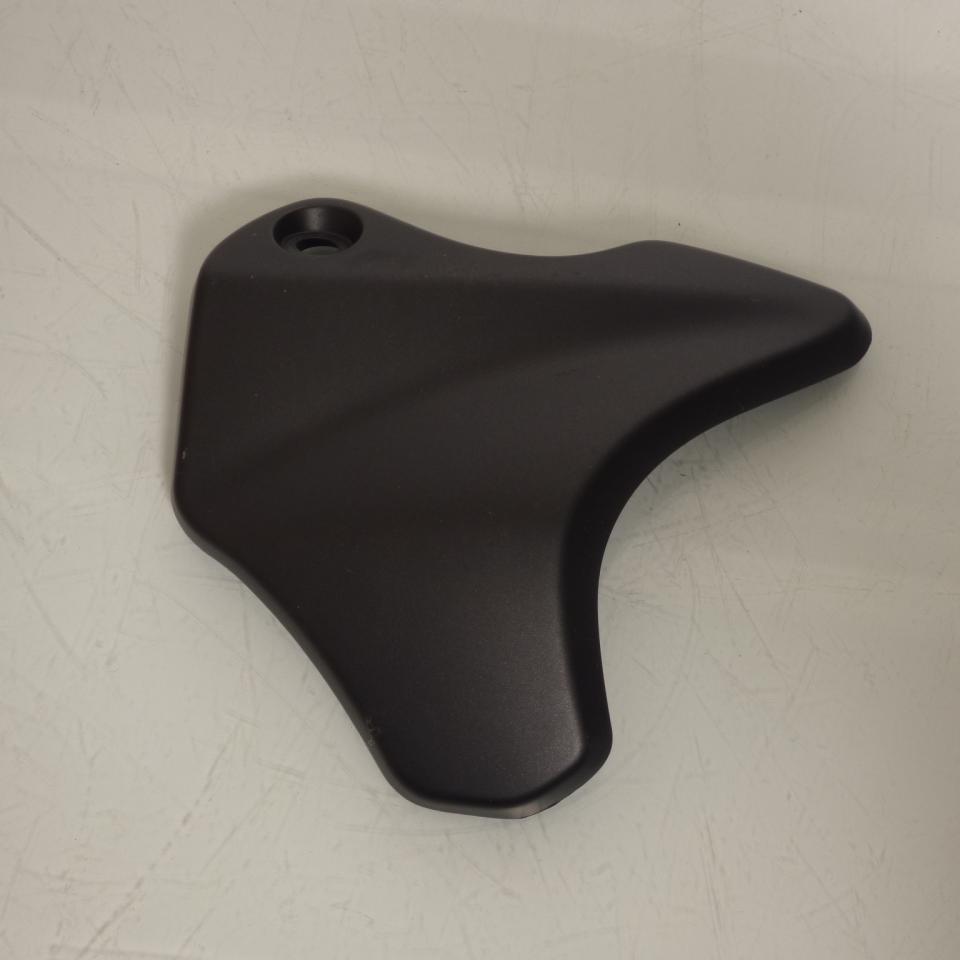 Plastique divers origine pour Moto Suzuki 650 Gladius 2009 à 2015 51831-44H Neuf en destockage