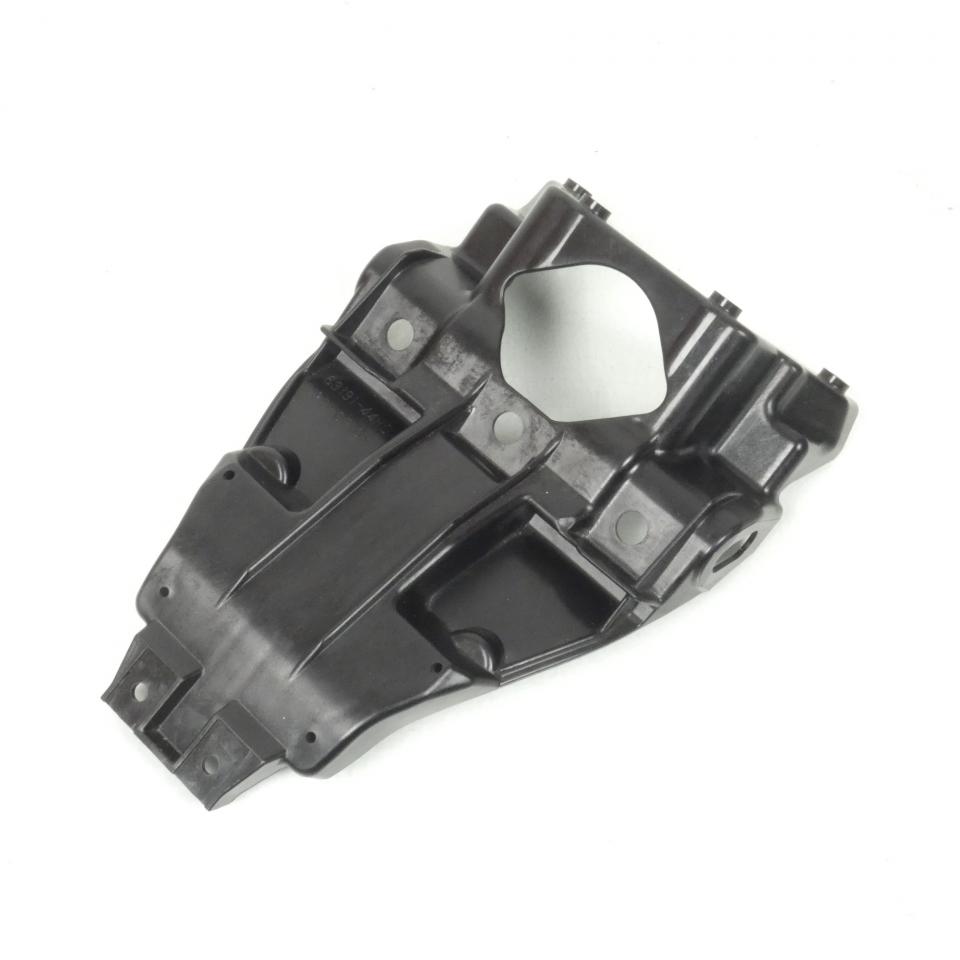 Support Intérieur bavette AR 63131-44H00 pour moto Suzuki 650 Gladius 2009-2011