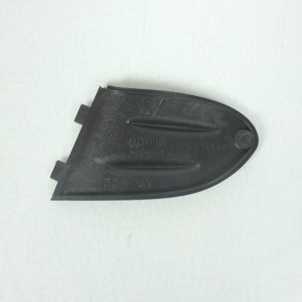 Cache plastique G de couvre guidon pour scooter Aprilia 50 SR 2004-09 AP8268252