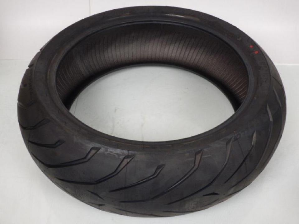 Pneu 190-50-17 Pirelli pour Auto 73W Neuf