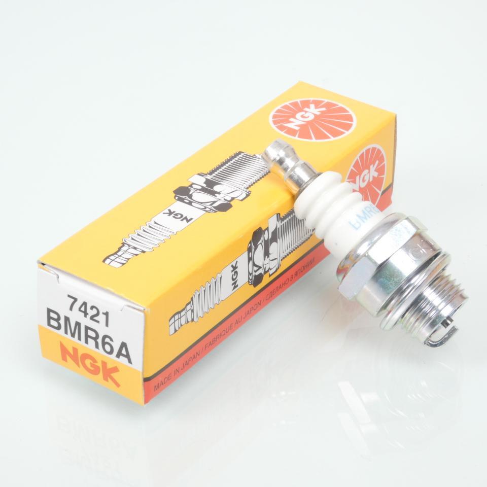 Bougie d'allumage NGK pour Auto BMR6A / 7421 Neuf