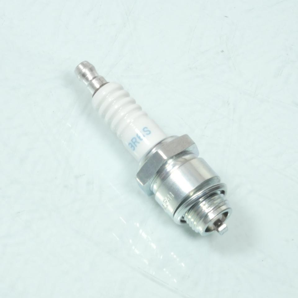 Bougie d'allumage NGK pour auto BR6S / 3522 Neuf