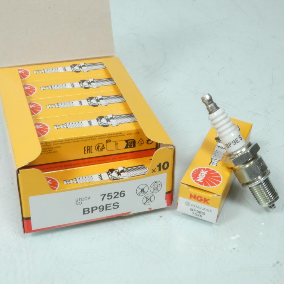 Bougie d'allumage NGK pour moto BP9ES / 7526 / Par 10 Neuf