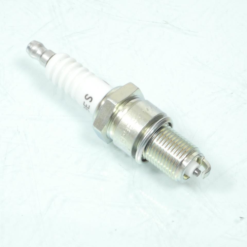 Bougie d'allumage NGK pour moto BP9ES / 7526 / Par 10 Neuf