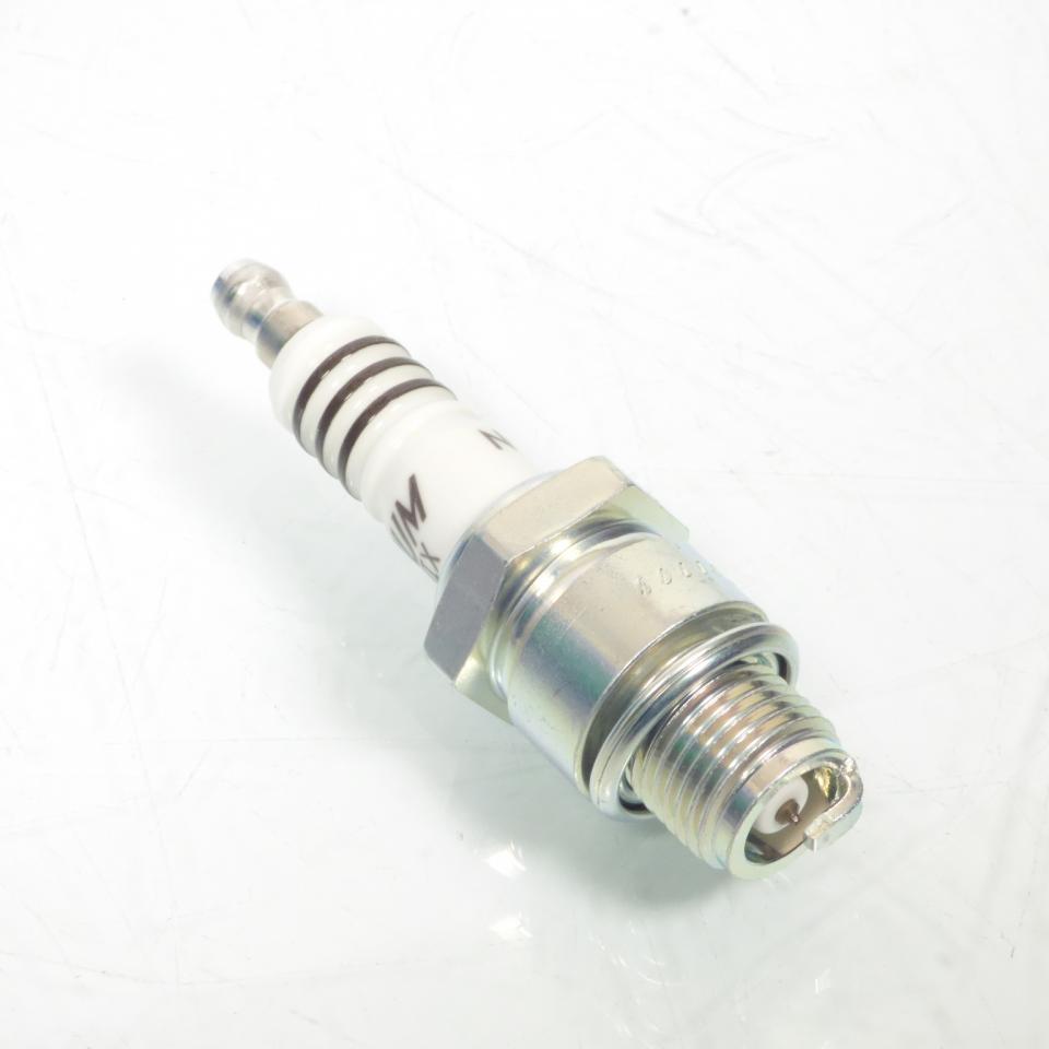 Bougie d'allumage NGK pour moto Bultaco 100 TIRON Après 1999 BR9HIX / 5687 / Par 4 Neuf