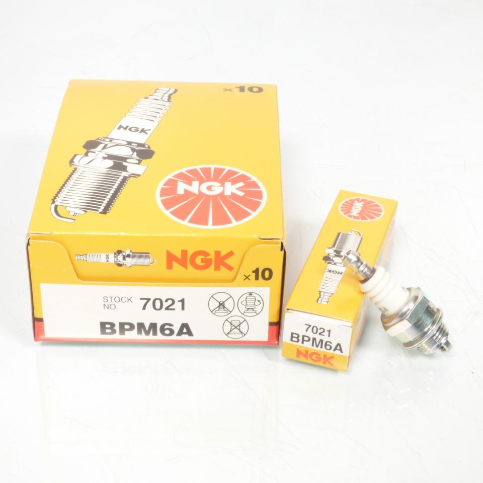 Bougie d'allumage NGK pour moto BPM6A / 7021 / Par 10 Neuf