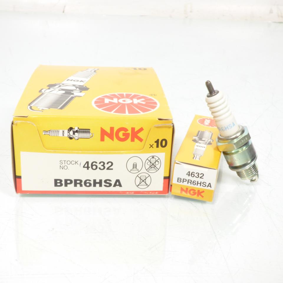 Bougie d'allumage NGK pour scooter Daelim 50 Bonita BPR6HSA / 4632 / Par 10 Neuf
