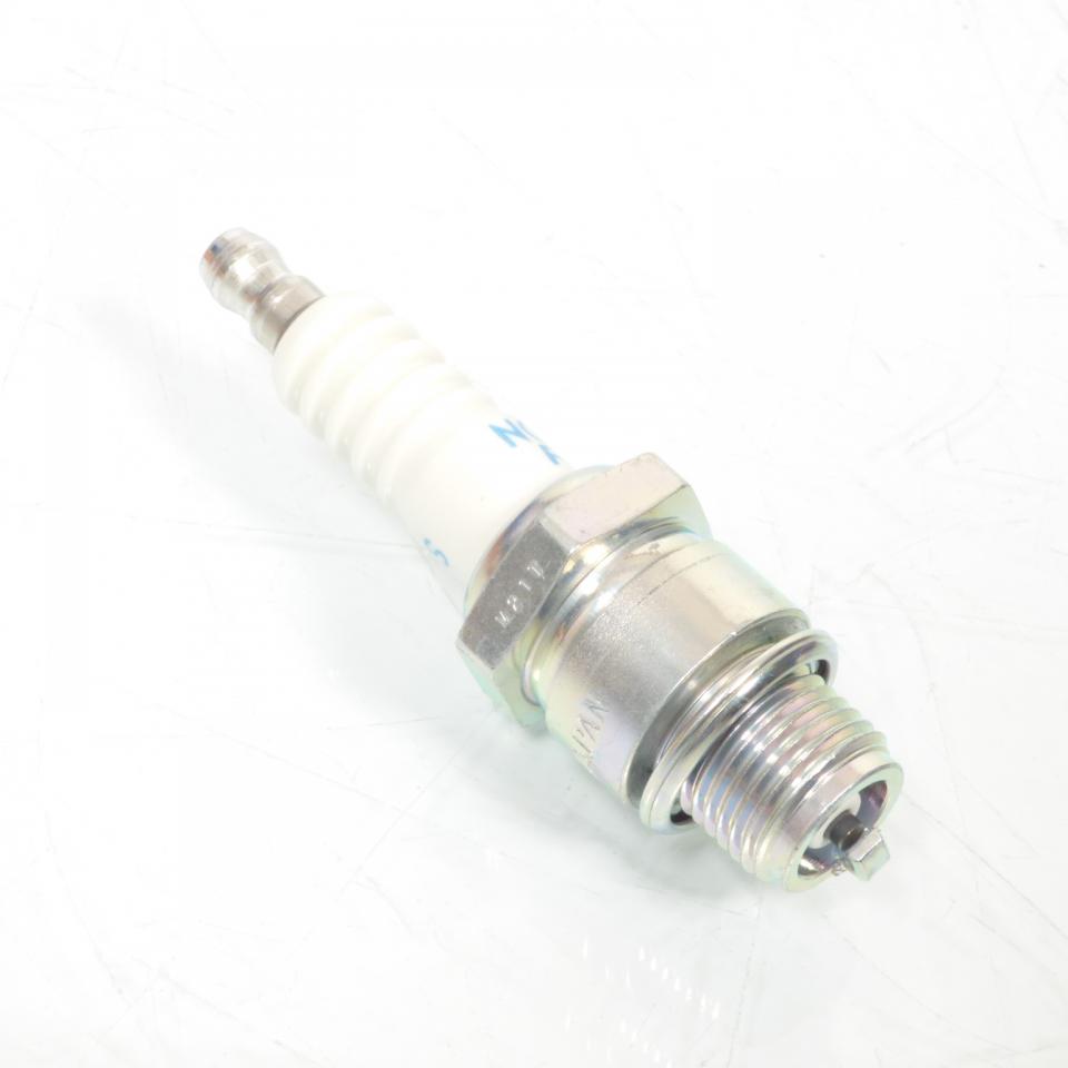 Bougie d'allumage NGK pour Scooter MBK 50 Stunt 1999 à 2002 BR9HS / 4522 / Par 10 Neuf