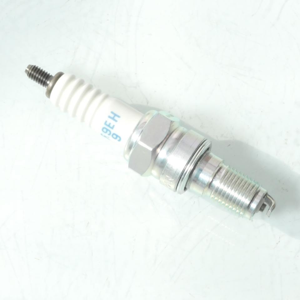 Bougie d'allumage NGK pour Moto Honda 250 NX 1988 à 1993 CR9EH-9 Neuf