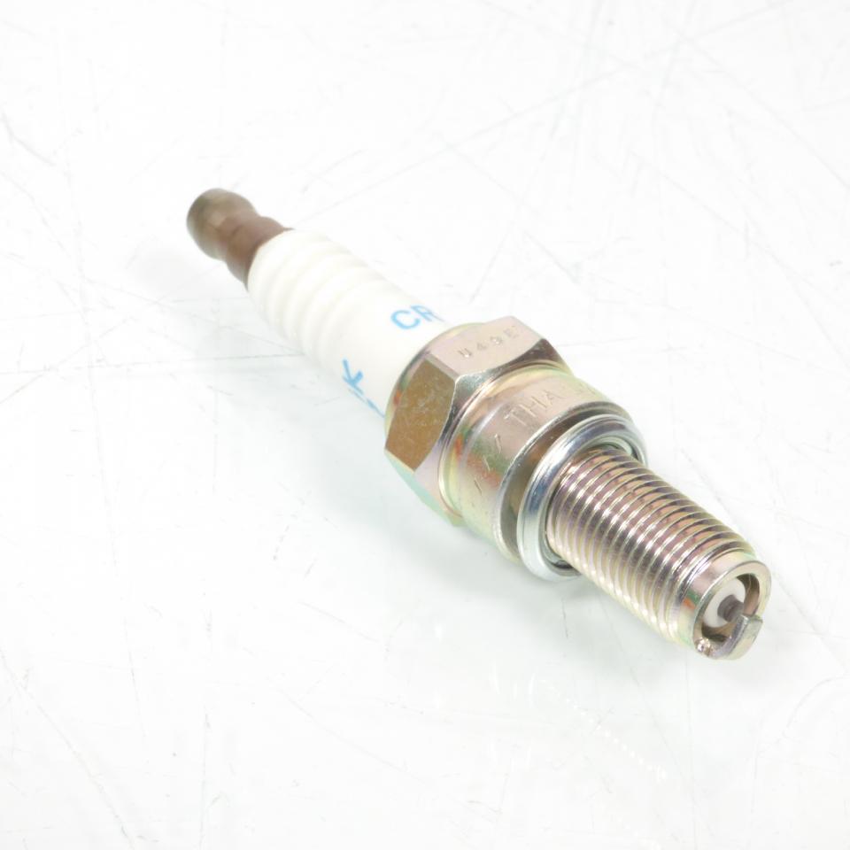 Bougie d'allumage NGK pour scooter Peugeot 50 Ludix blaster 2005 à 2014 CR7EB Par 10 Neuf