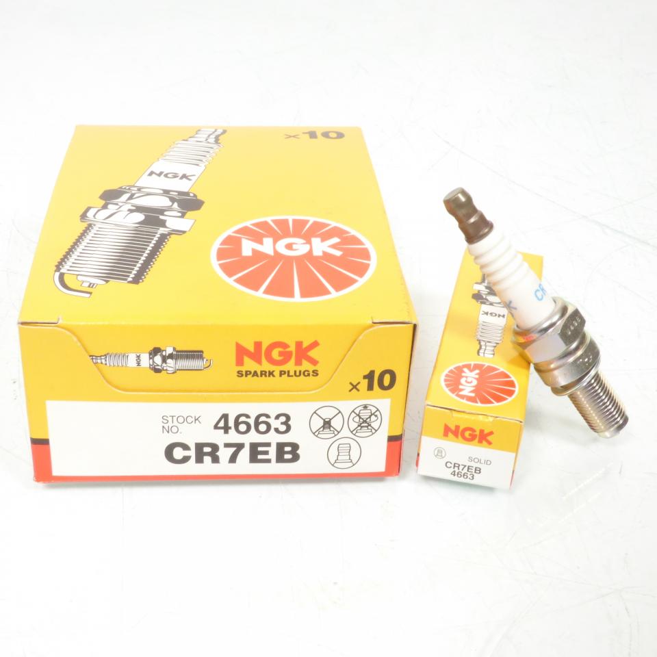 Bougie d'allumage NGK pour scooter Peugeot 50 Ludix blaster 2005 à 2014 CR7EB Par 10 Neuf