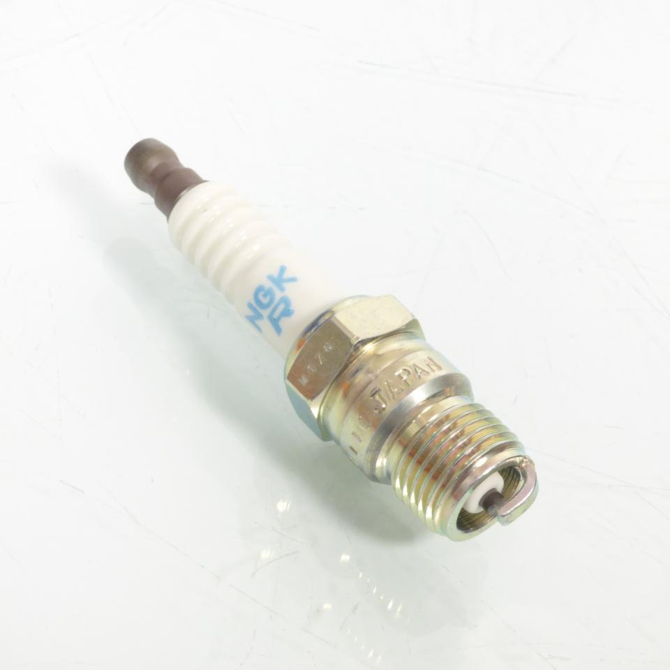 Bougie d'allumage NGK pour moto BR6FS / 4323 Neuf