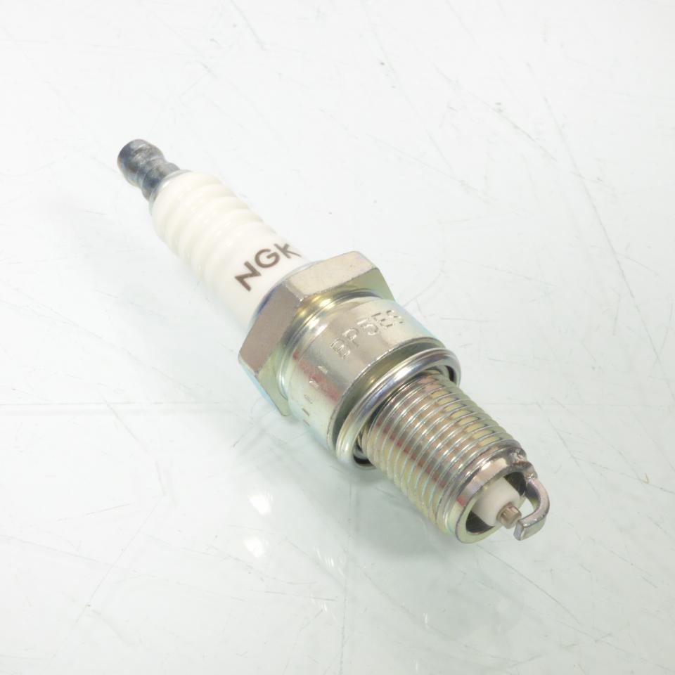 Bougie d'allumage NGK pour Moto CCM 320 CMT TRAILS Après 1982 Neuf
