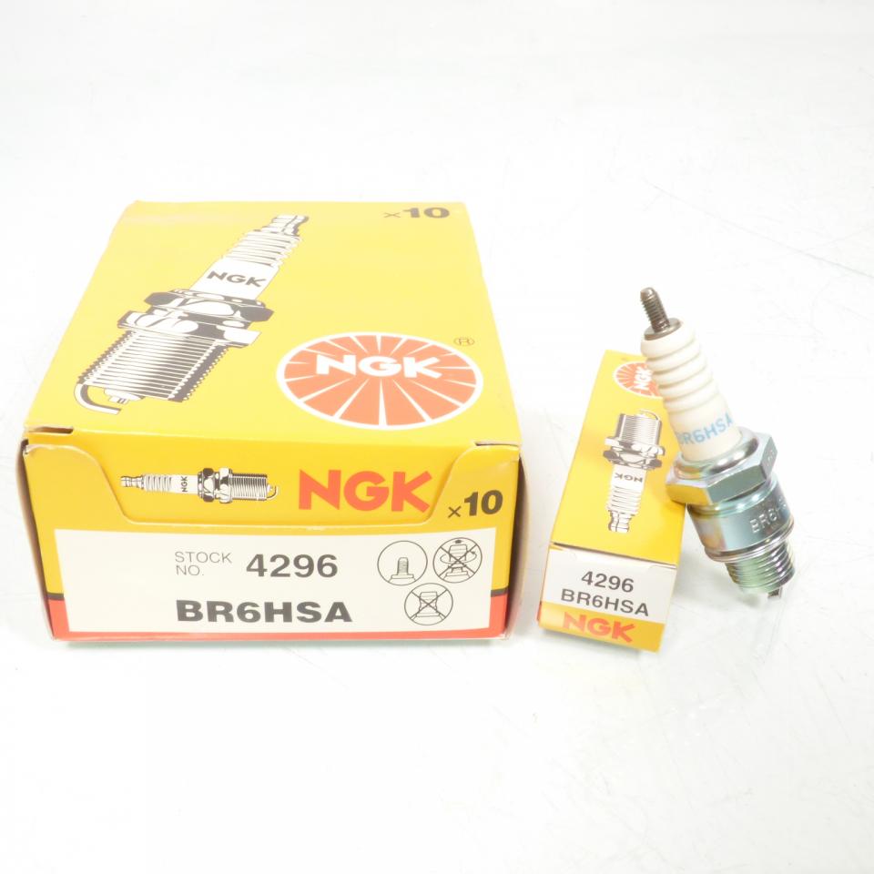 Bougie d'allumage NGK pour Scooter Honda 50 SFX 1995 à 2000 BR6HSA / 4296 / Par 10 Neuf