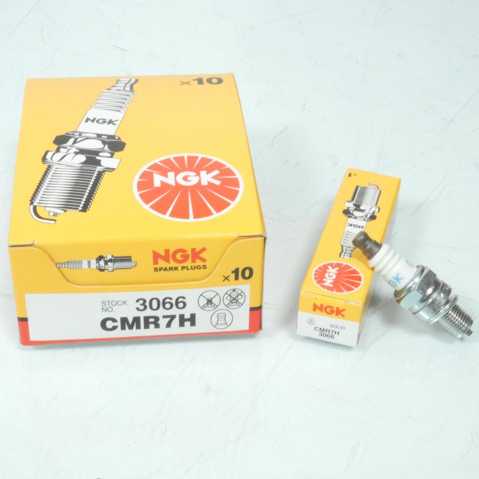 Bougie d'allumage NGK pour moto CMR7H / 3066 / Par 10 Neuf