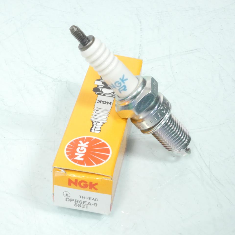 Bougie d'allumage NGK pour moto Kawasaki 1500 VN Drifter 1999 à 2000 DPR6EA-9 Par 10 Neuf