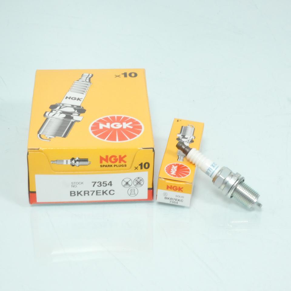Bougie d'allumage NGK pour BMW 1100 R S 1999 à 2003 BKR7EKC / 7354 / Par 10 Neuf
