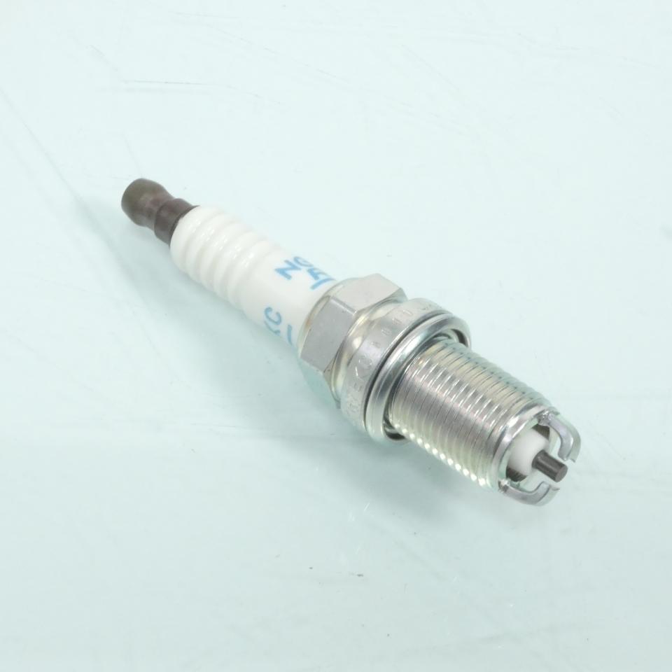 Bougie d'allumage NGK pour BMW 1100 R S 1999 à 2003 BKR7EKC / 7354 / Par 10 Neuf