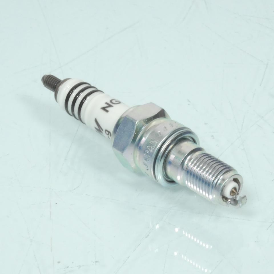 Bougie d'allumage NGK pour Moto Voxan 1000 Roadster 2001 à 2005 Neuf
