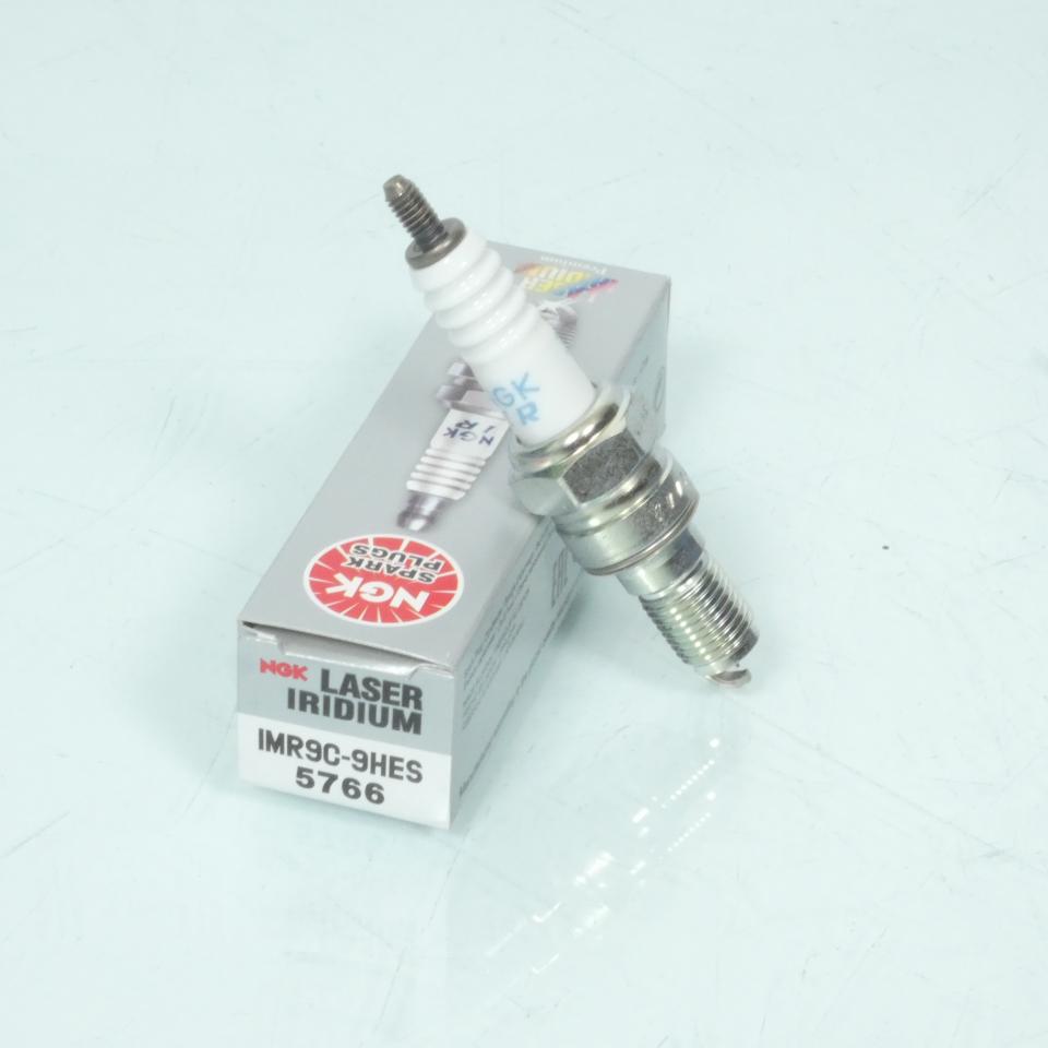 Bougie d'allumage NGK pour Moto Honda 1000 CB1000R 2008 à 2016 IMR9C-9HES / 5766 Neuf
