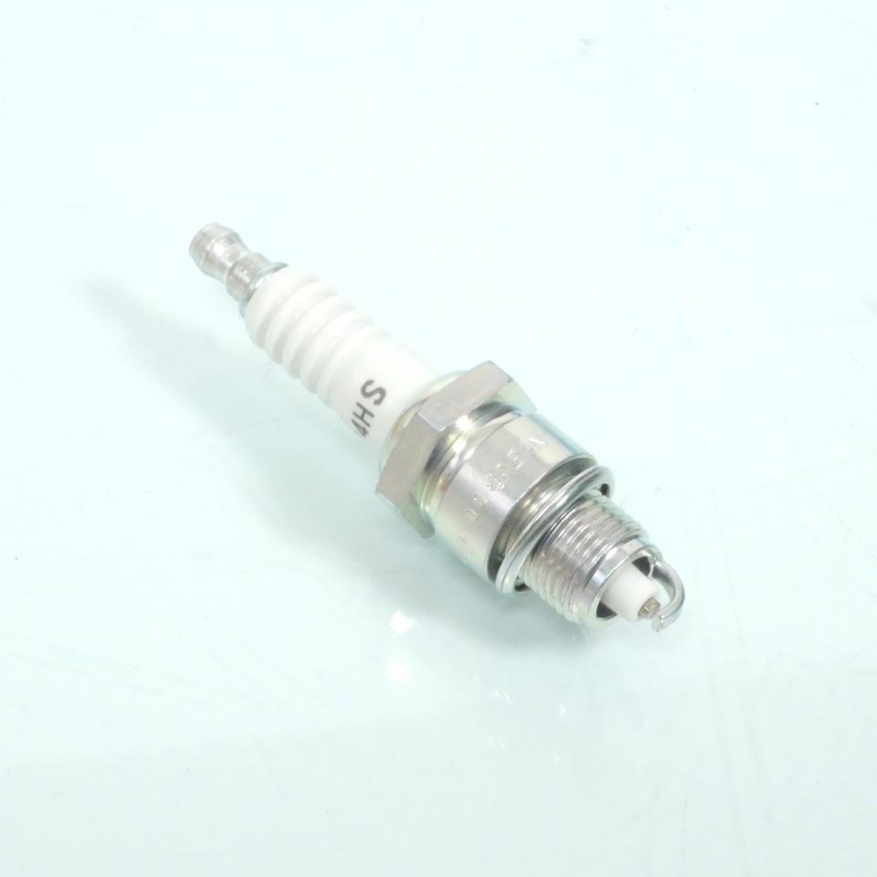 Bougie d'allumage NGK pour Suzuki 50 JR 1989 à 1999 BP4HS / 3611 / Par 10 Neuf