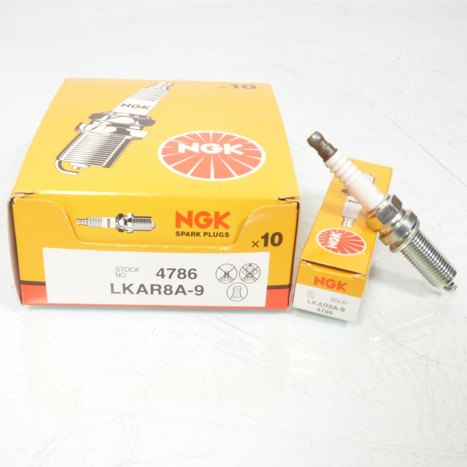 Bougie d'allumage NGK pour moto Beta 400 RR Après 2010 LKAR8A-9 Par 10 Neuf