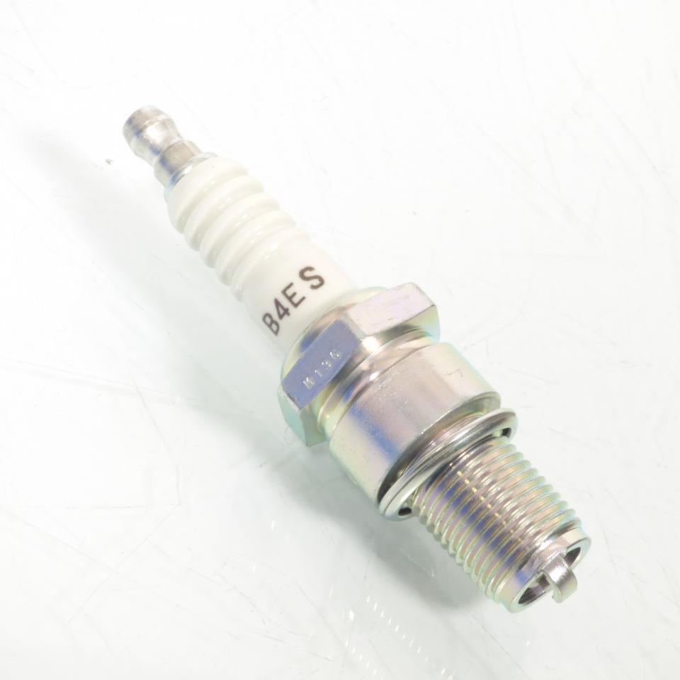 Bougie d'allumage NGK pour moto B4ES / 4129 Neuf