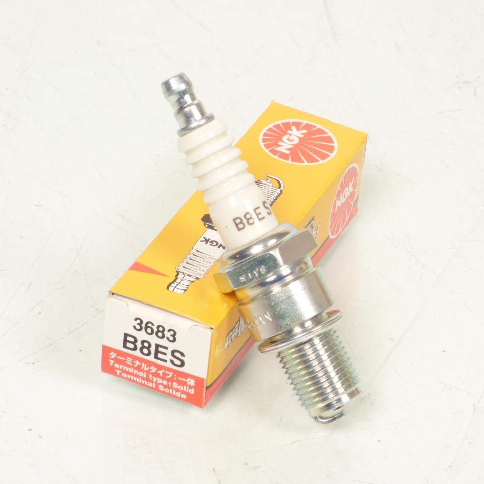 Bougie d'allumage NGK pour Moto Triumph 750 Trident 1991 à 1998 B8ES Neuf